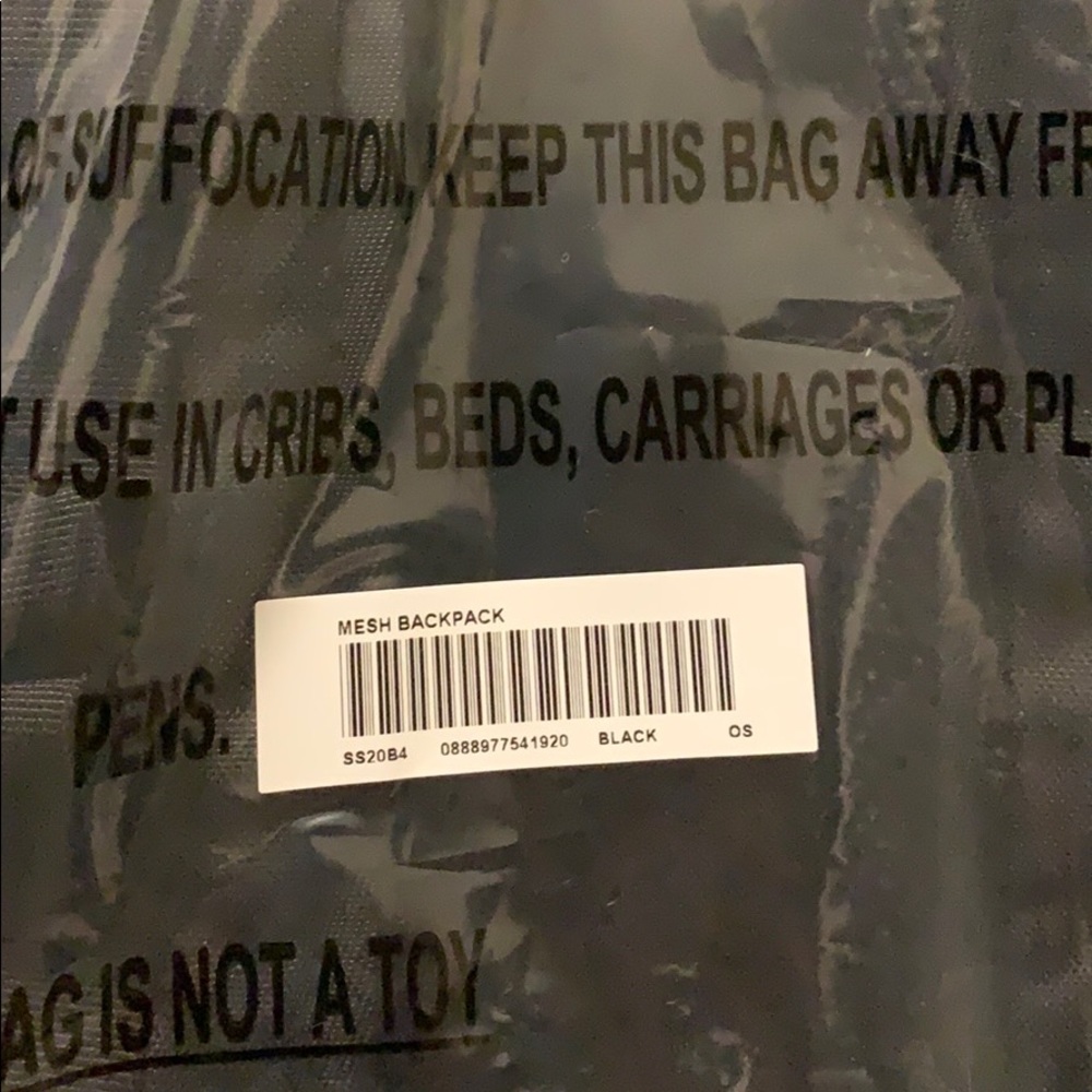 NWT Supreme backpack - Picture 4 of 4